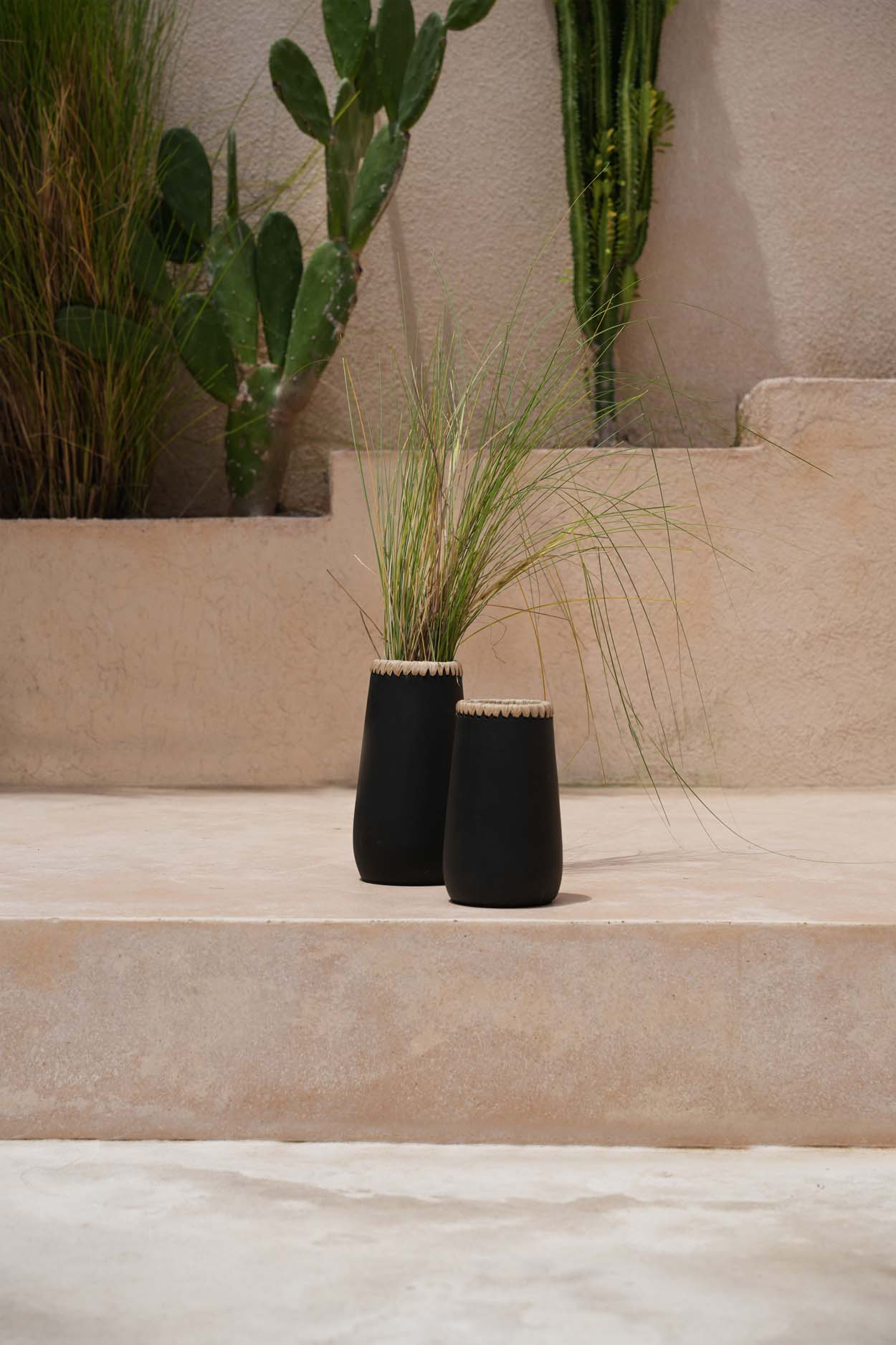 De Sneaky Vaas - Zwart Naturel - L - Afbeelding 3