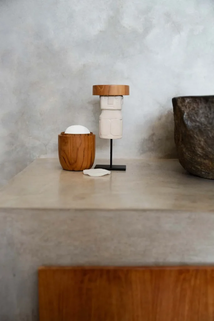 The Sumba Man on Stand - Afbeelding 3